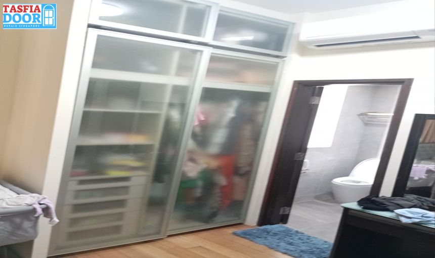 Admin/Blog/Details/Glass Wardrobe repair.jpg